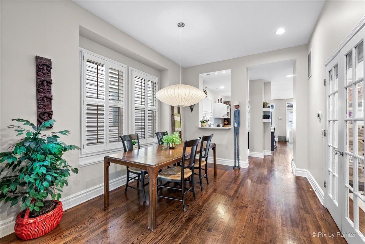 3642 N Marshfield Avenue