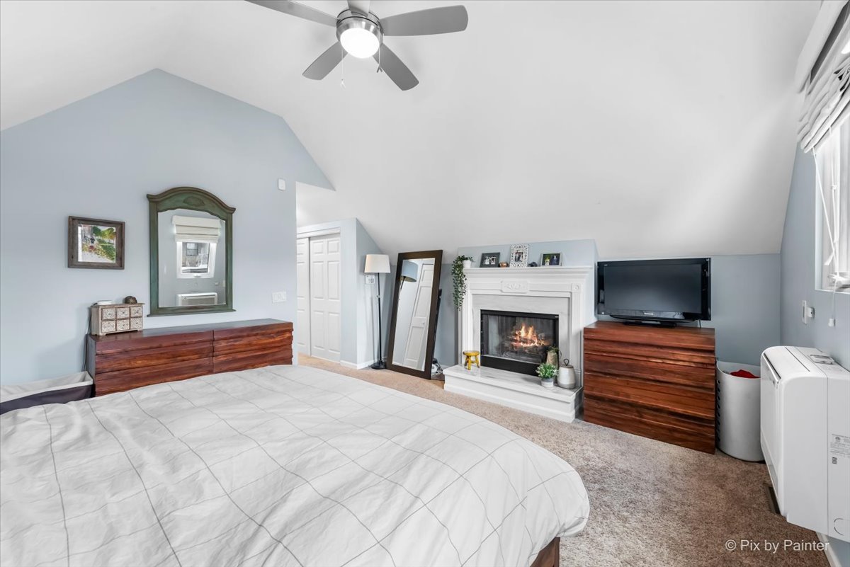 3642 N Marshfield Avenue