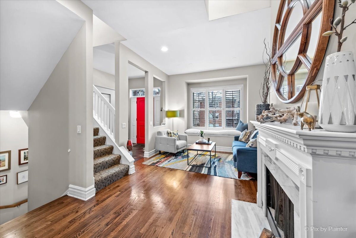 3642 N Marshfield Avenue