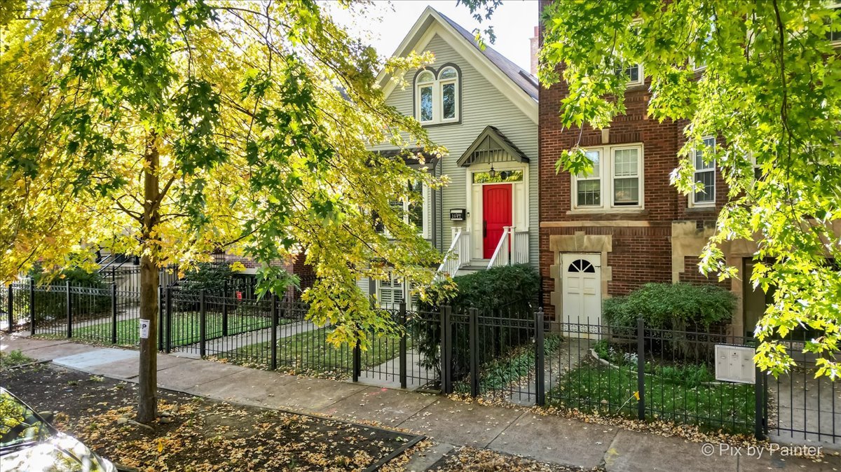 3642 N Marshfield Avenue