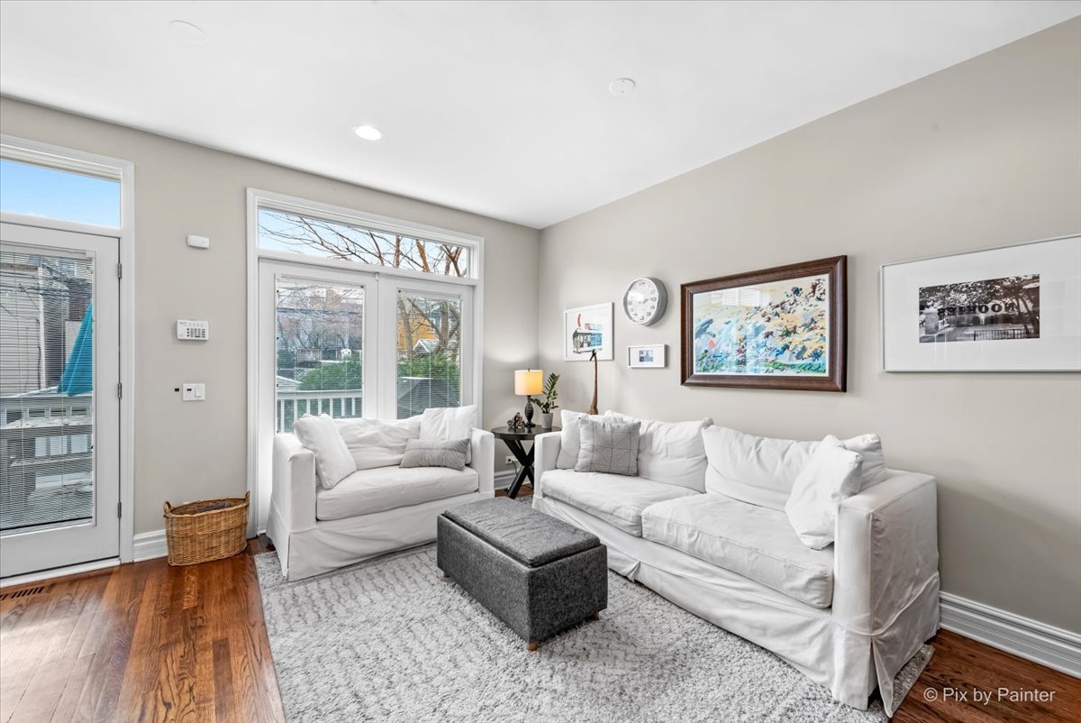 3642 N Marshfield Avenue