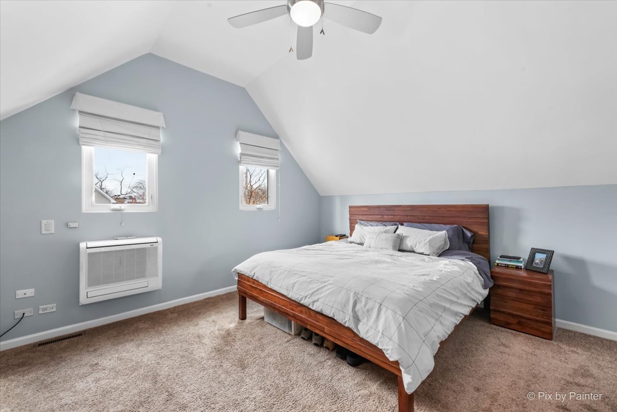 3642 N Marshfield Avenue