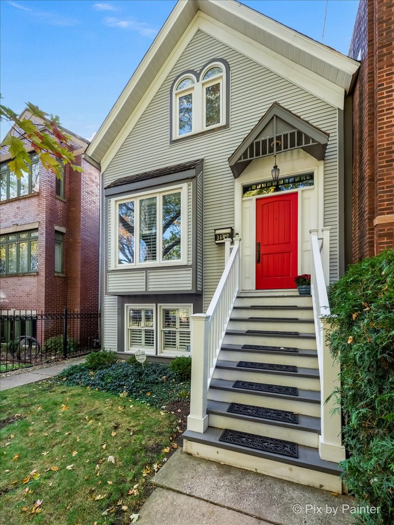 3642 N Marshfield Avenue