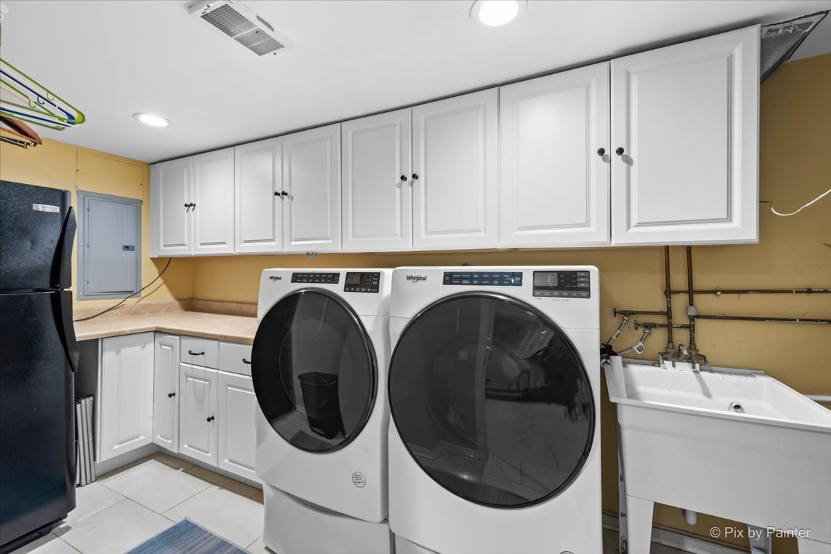 3642 N Marshfield Avenue