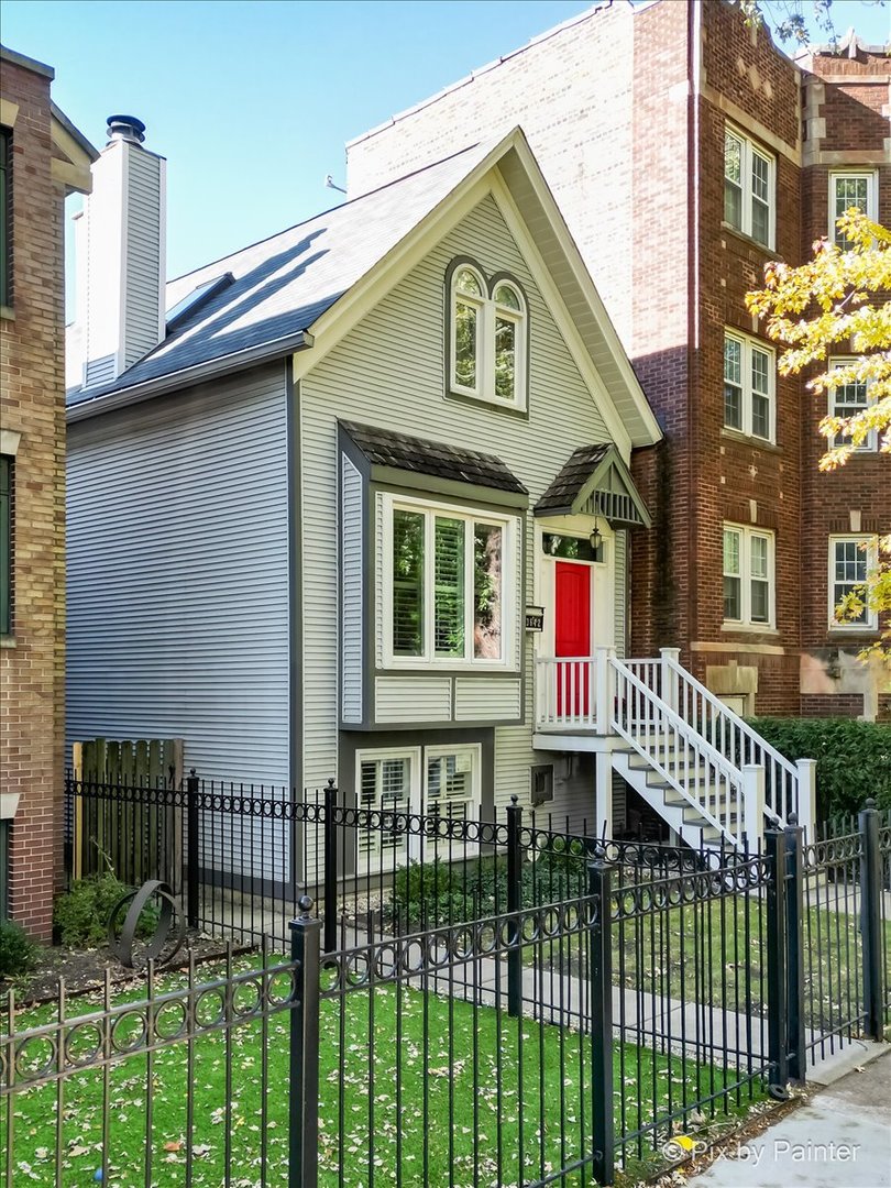 3642 N Marshfield Avenue