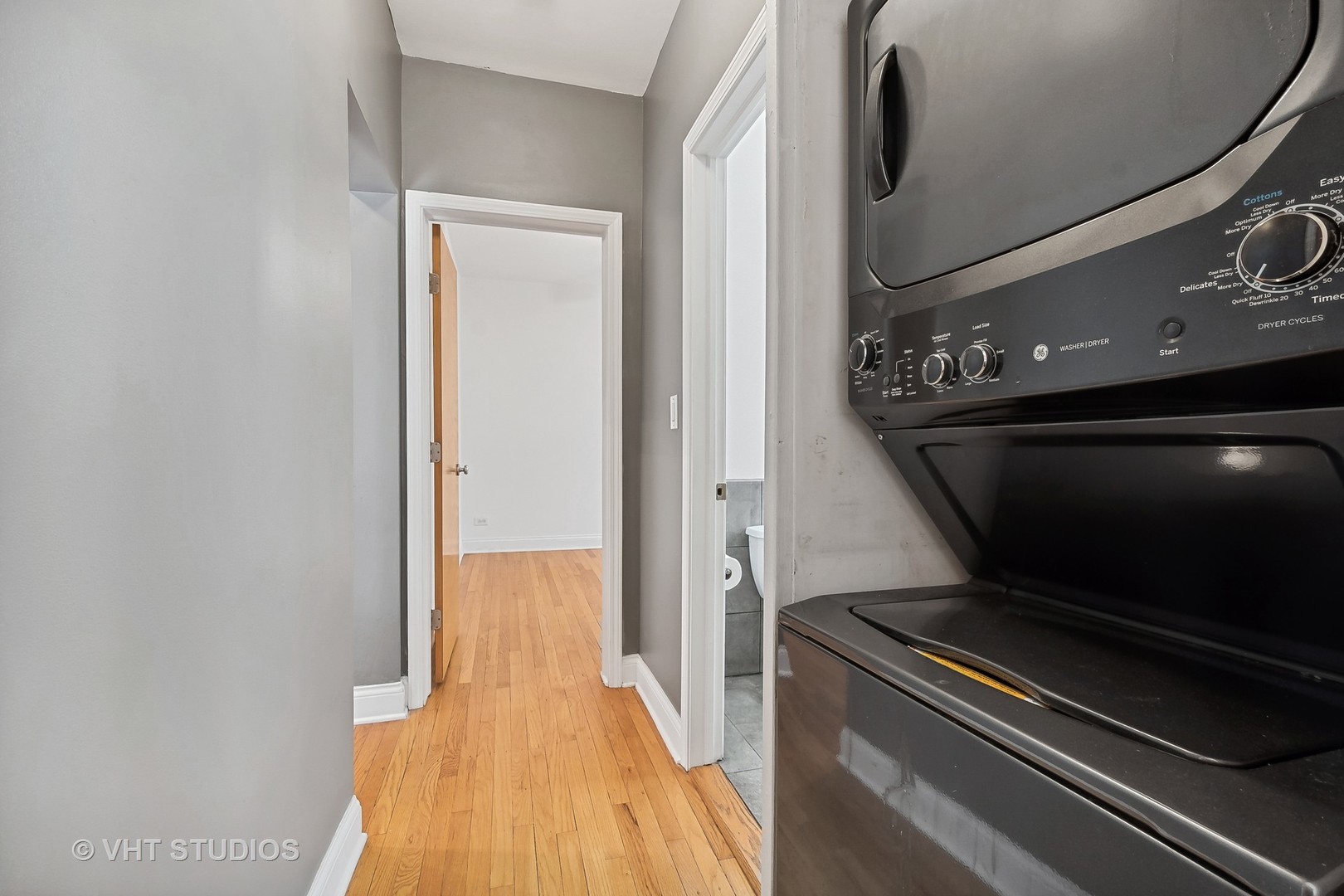 1536 W Fargo Avenue Unit: 1S