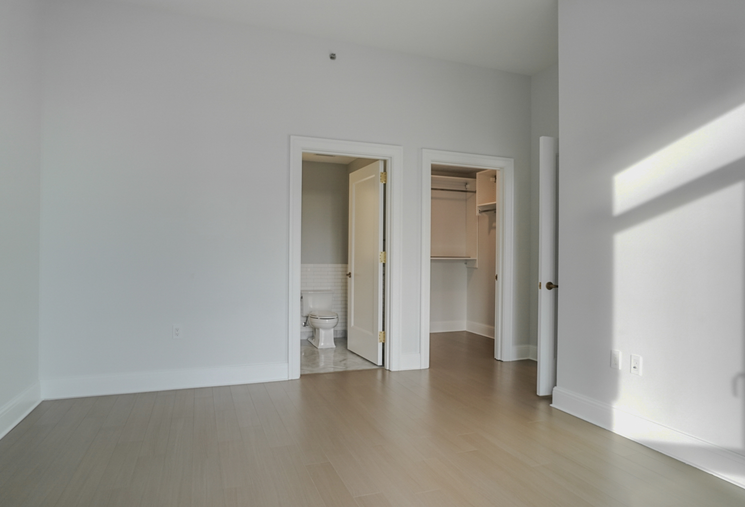 514 N Peshtigo Court Unit: 3607