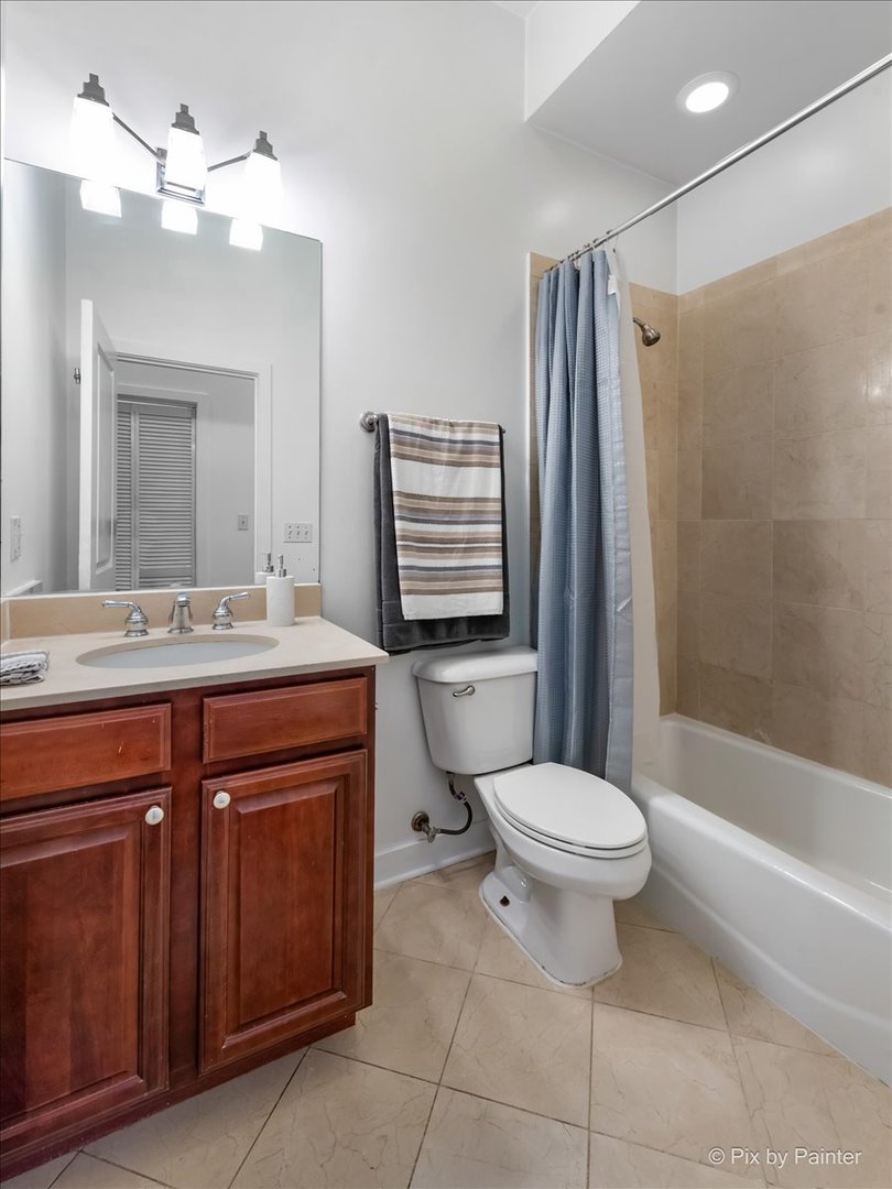 4845 N Springfield Avenue Unit: 1