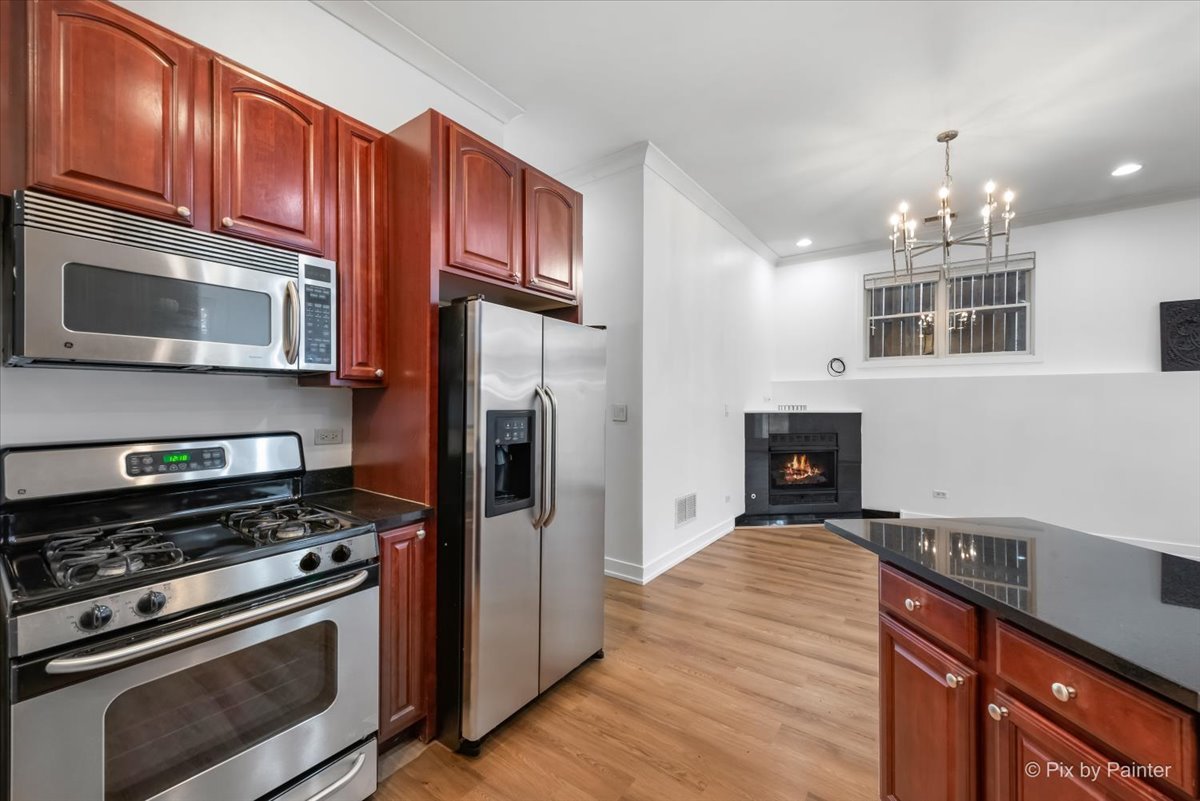 4845 N Springfield Avenue Unit: 1