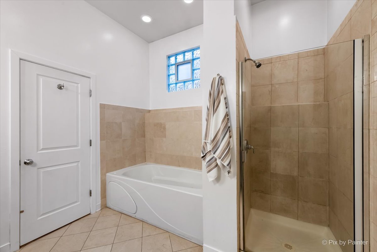 4845 N Springfield Avenue Unit: 1
