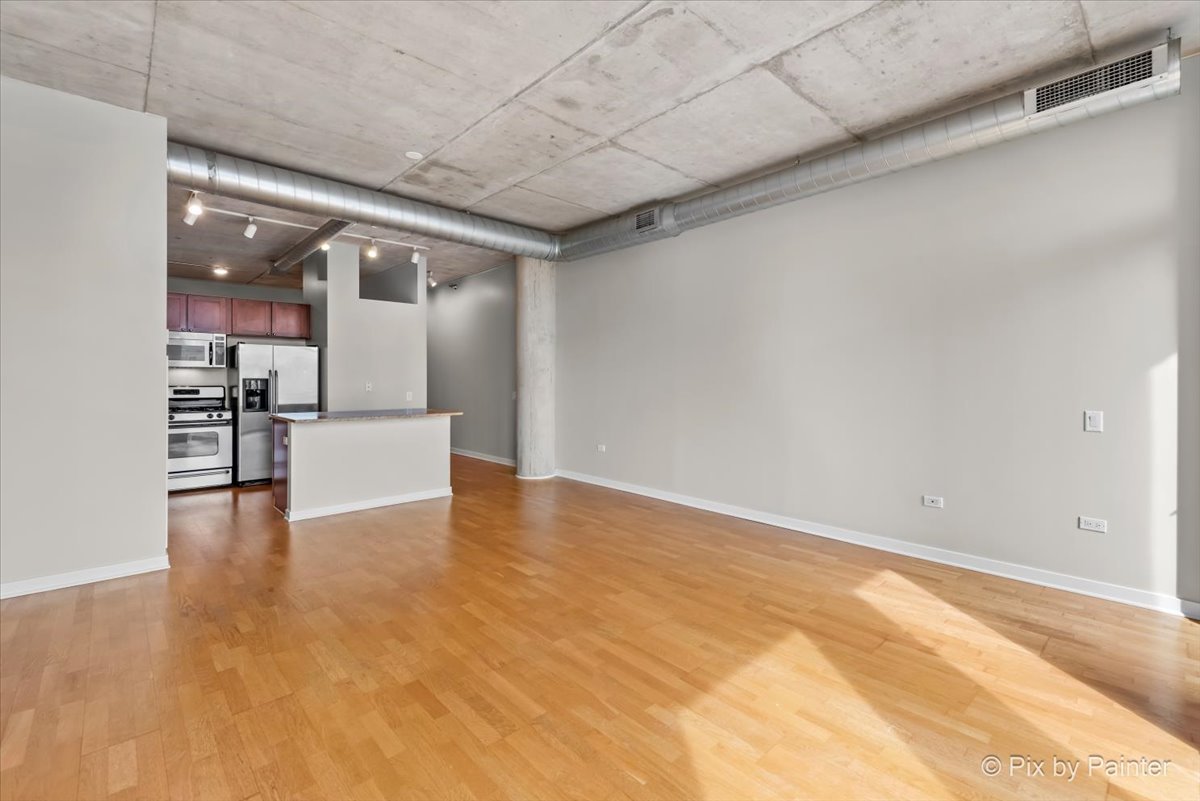 720 N Larrabee Street Unit: 1305