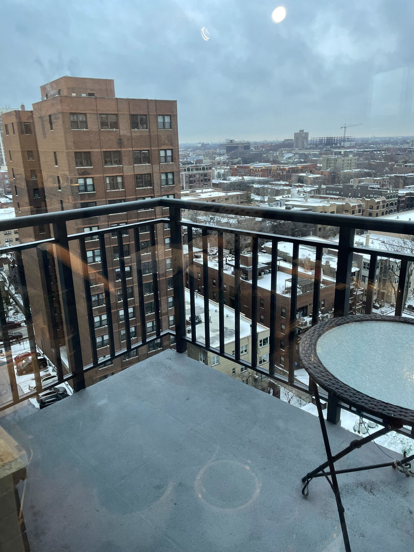 3430 N LAKE SHORE Drive Unit: 16M