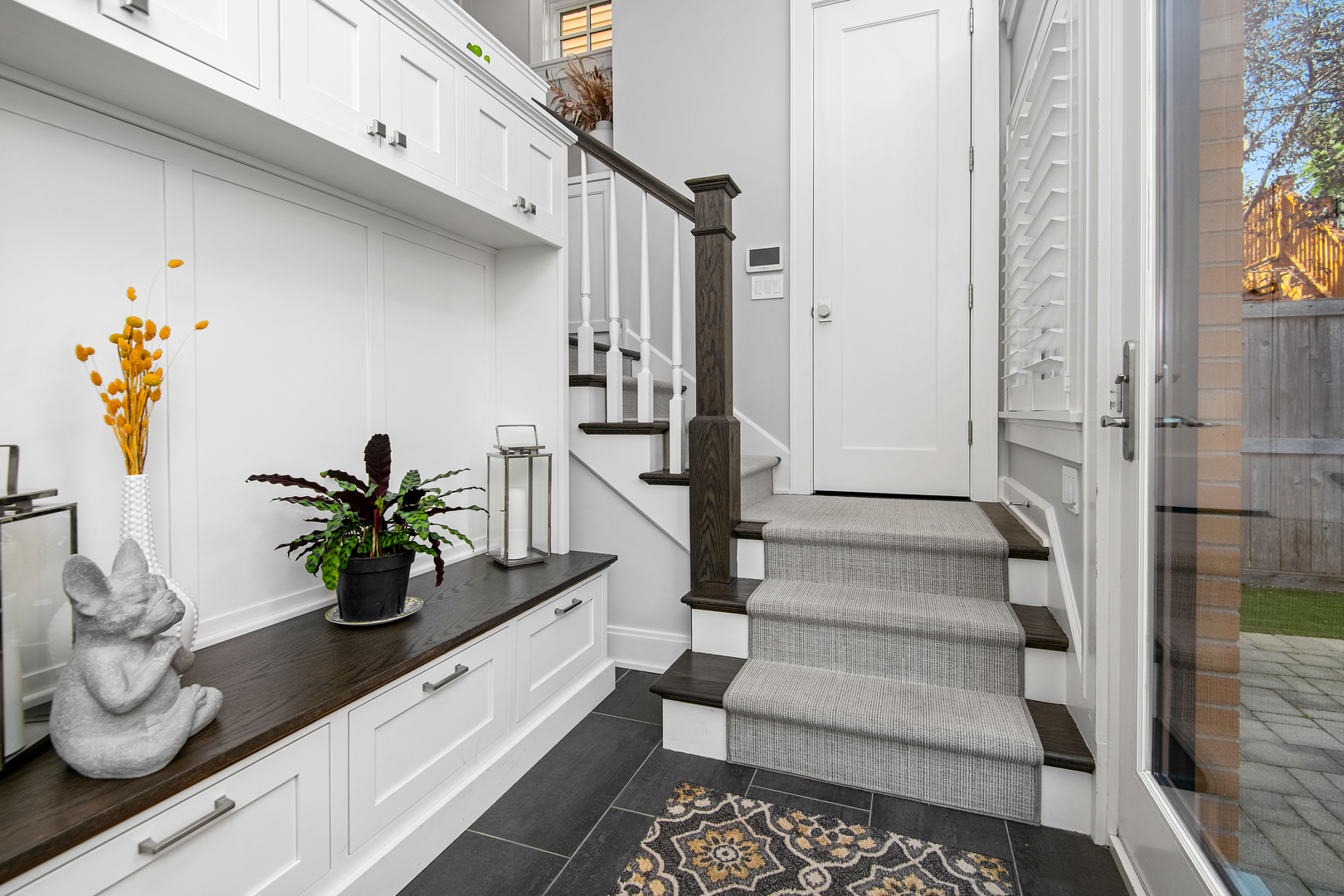 1450 W Melrose Street