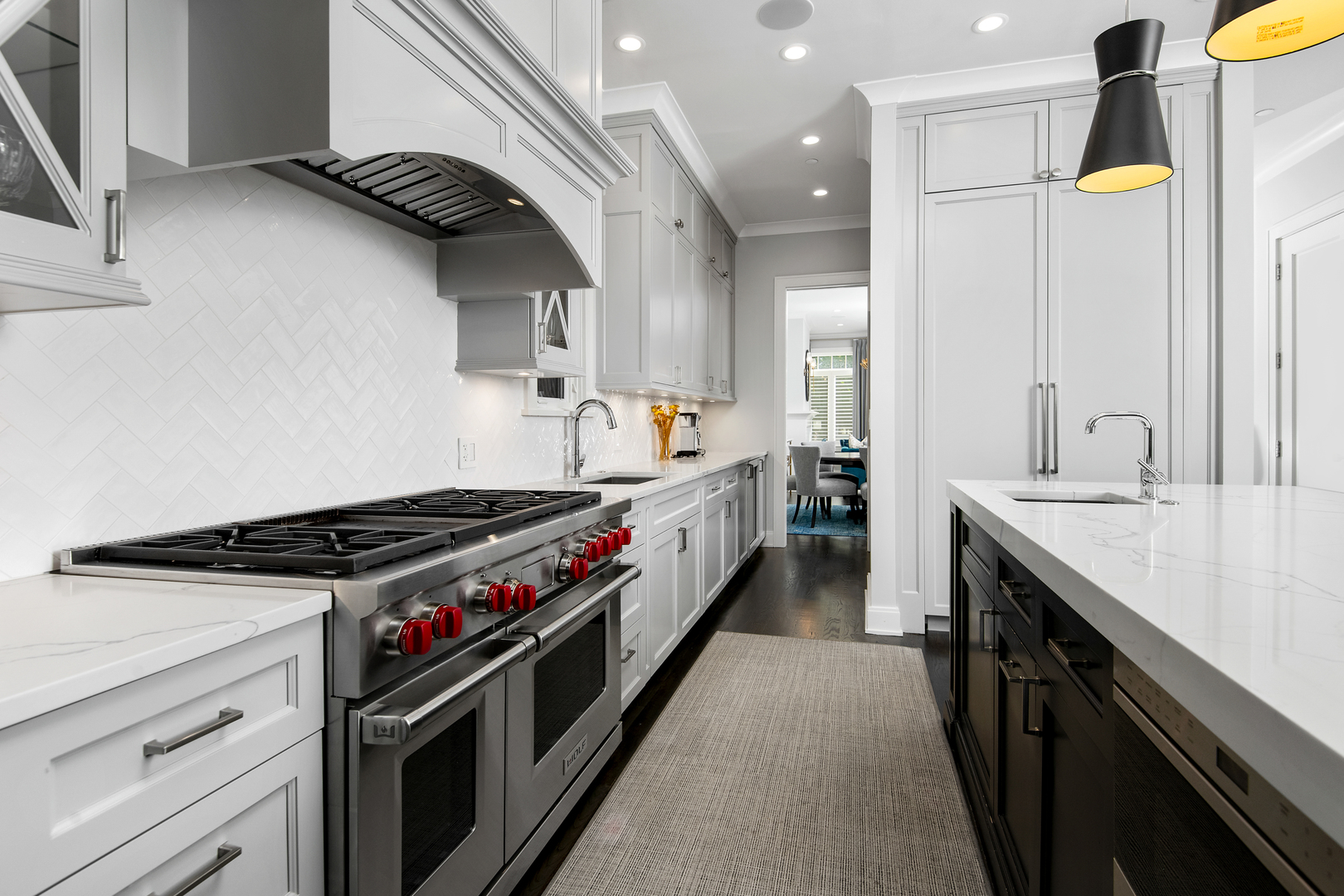 1450 W Melrose Street