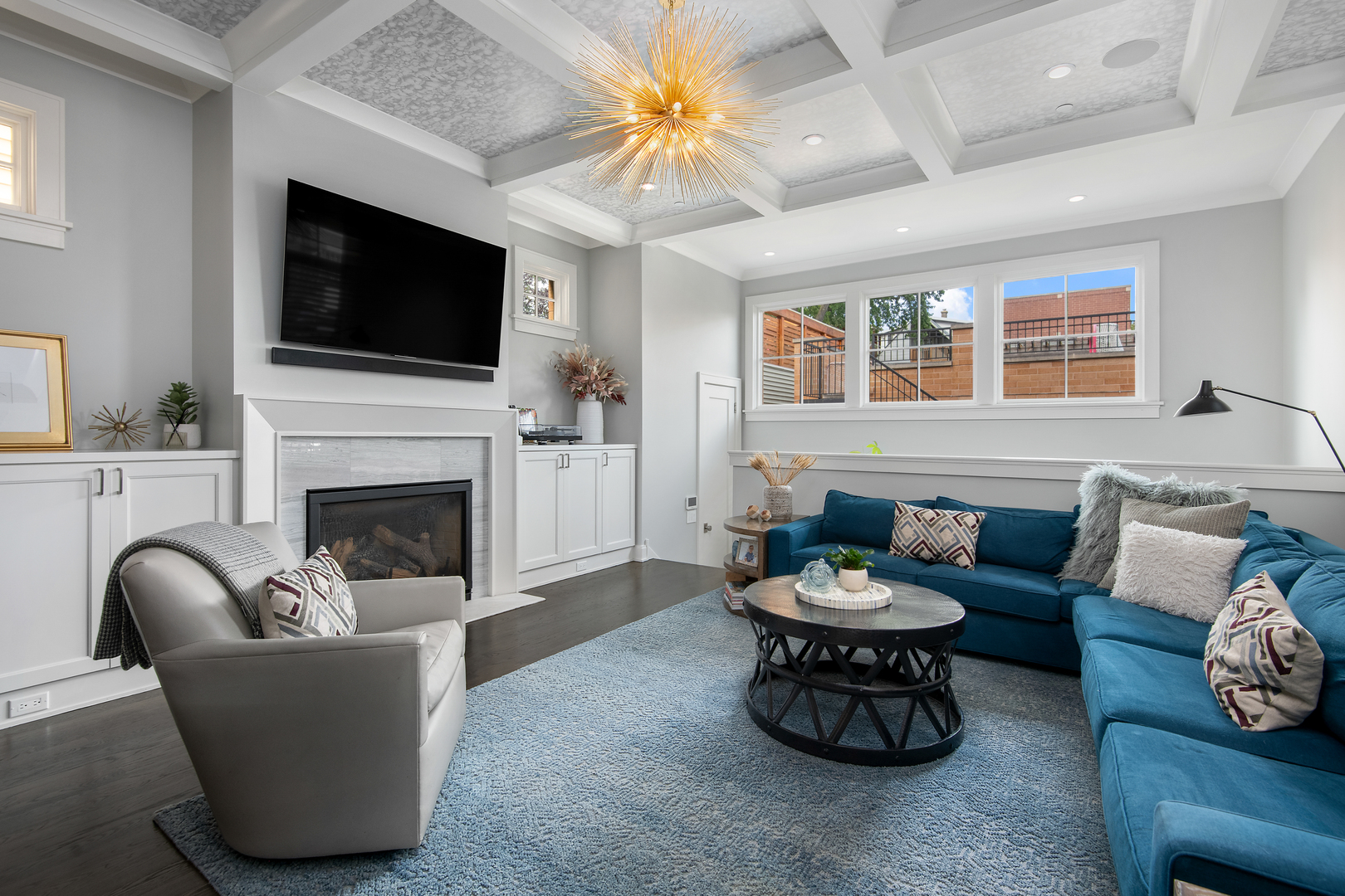 1450 W Melrose Street