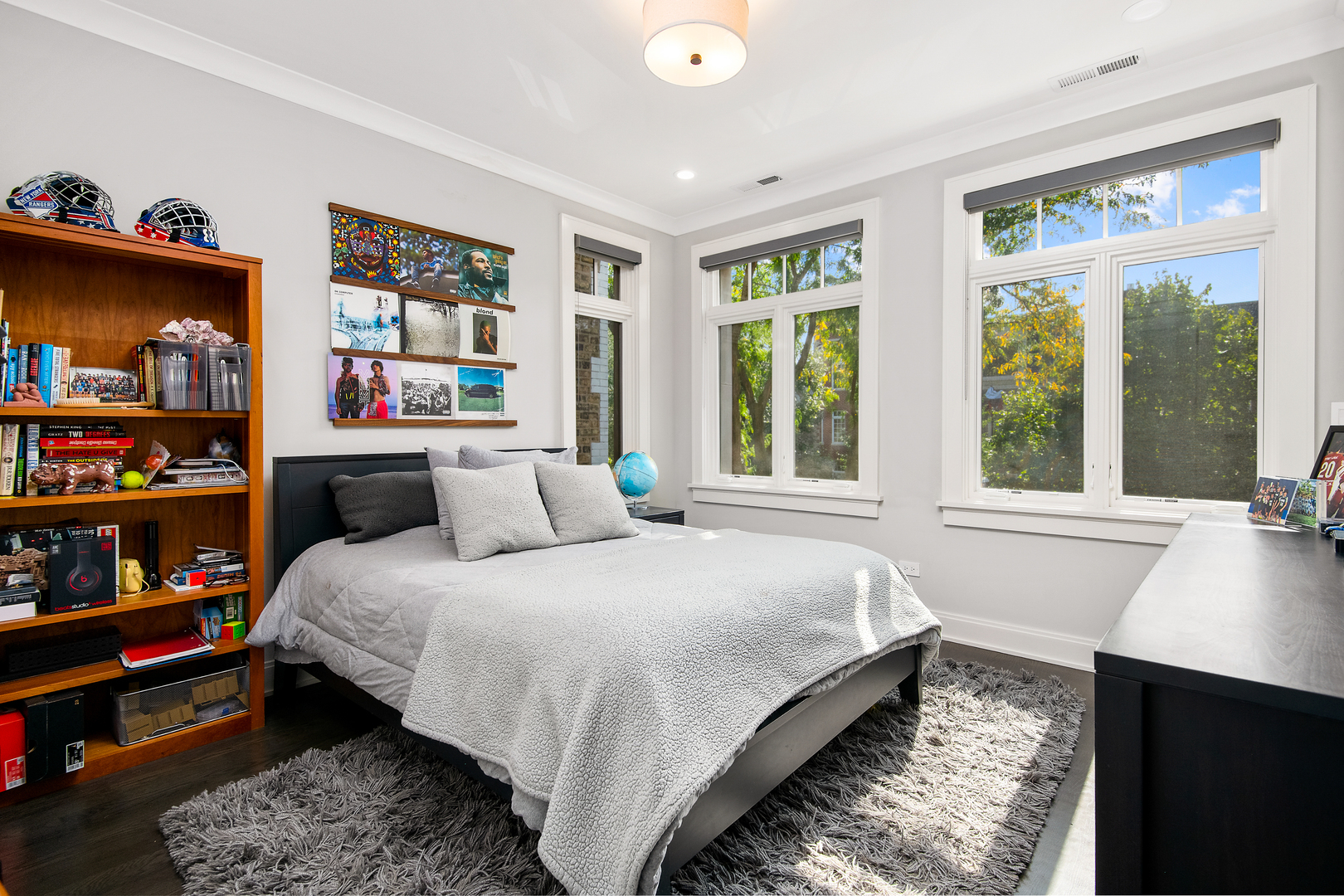 1450 W Melrose Street