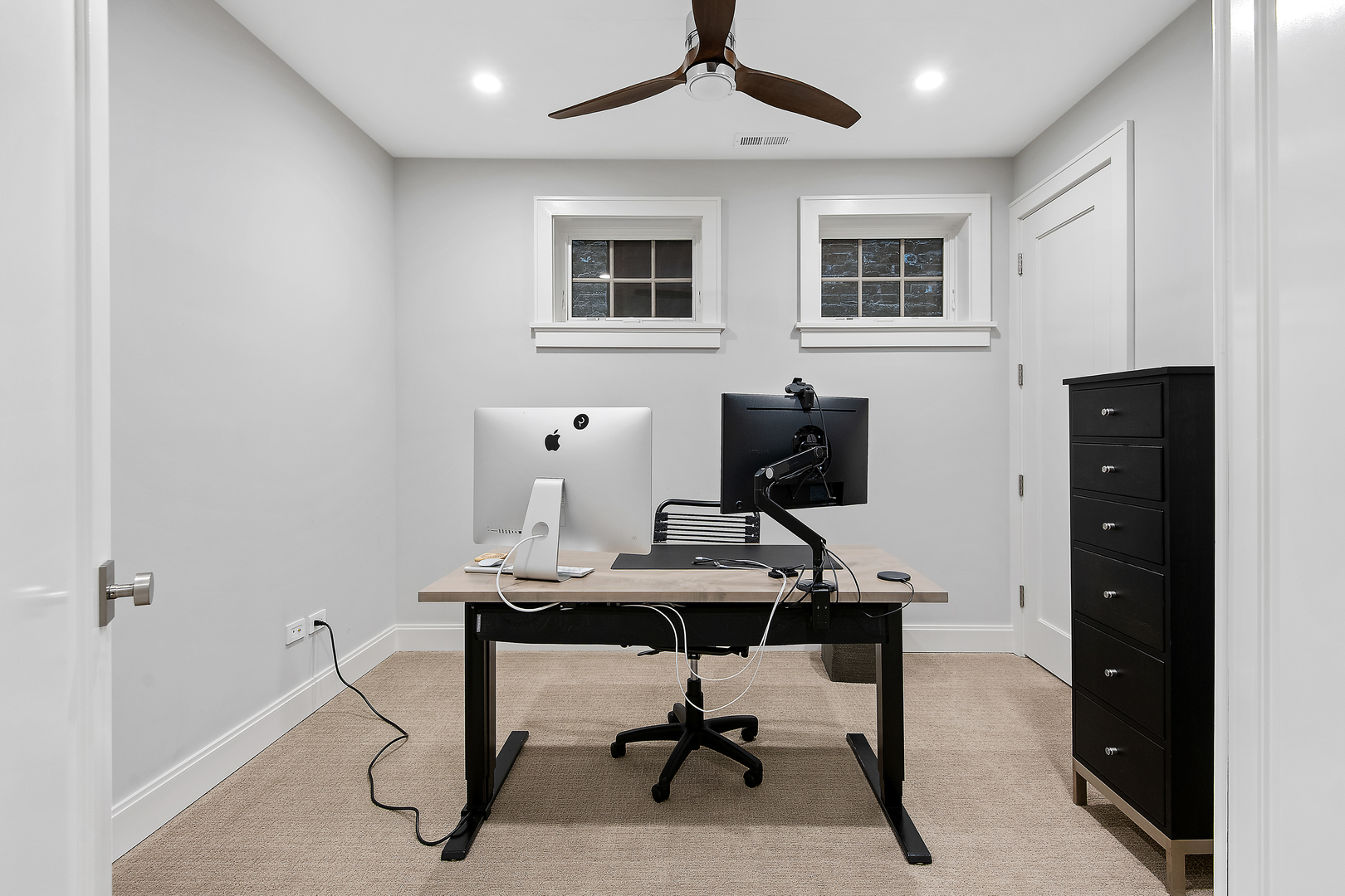 1450 W Melrose Street