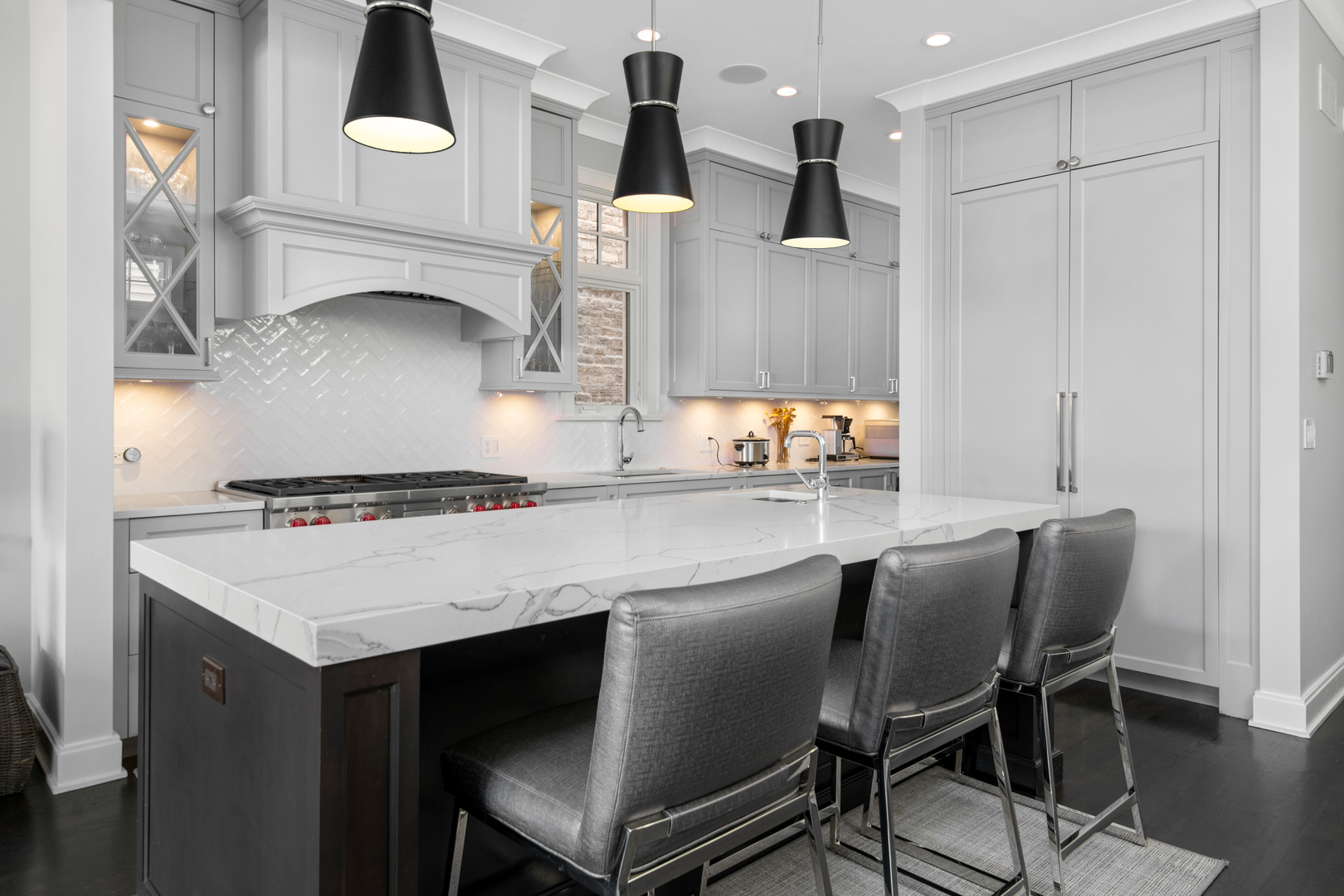 1450 W Melrose Street