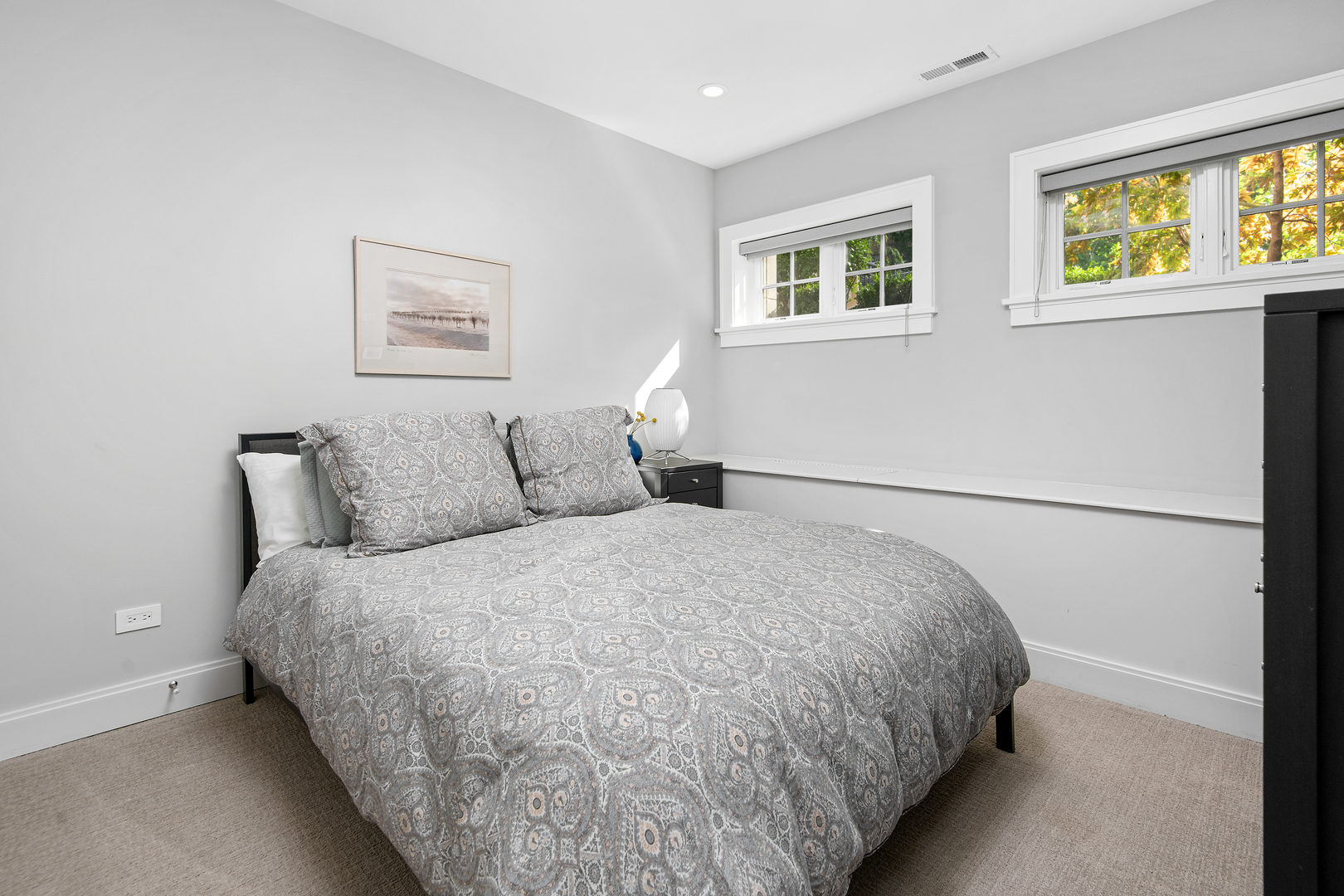 1450 W Melrose Street