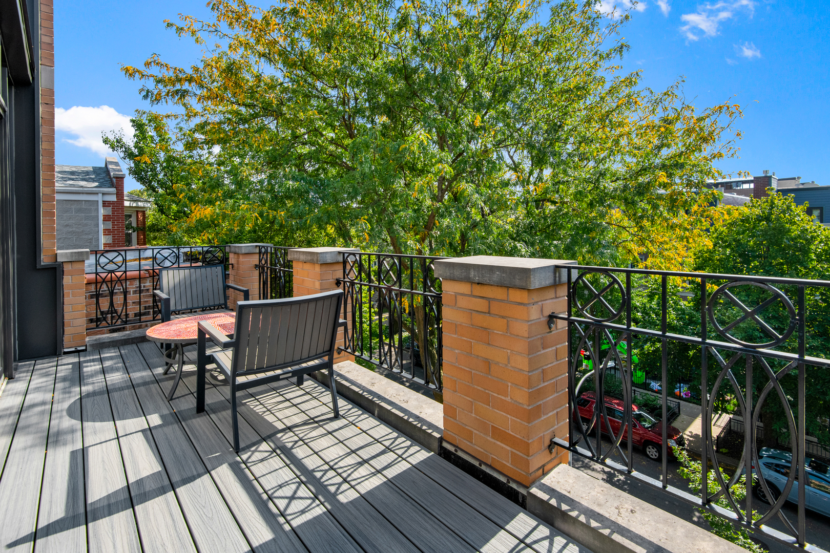 1450 W Melrose Street