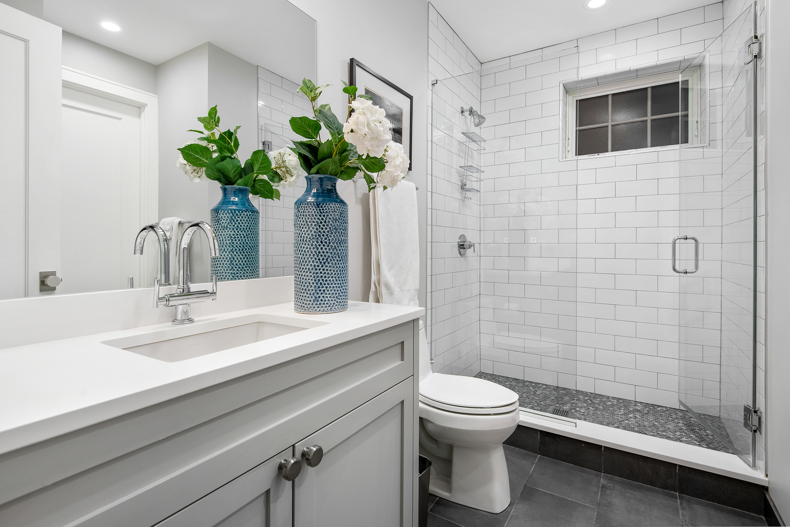 1450 W Melrose Street