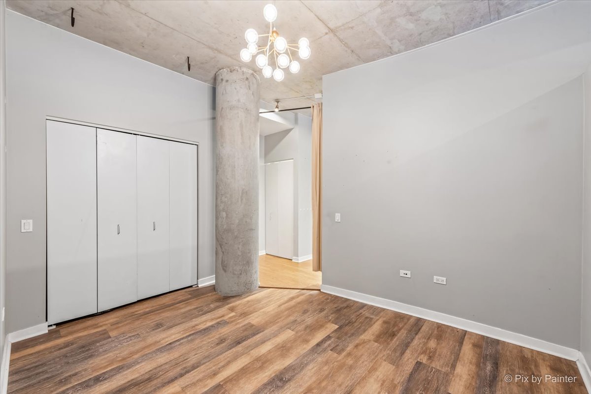 720 N Larrabee Street Unit: 802