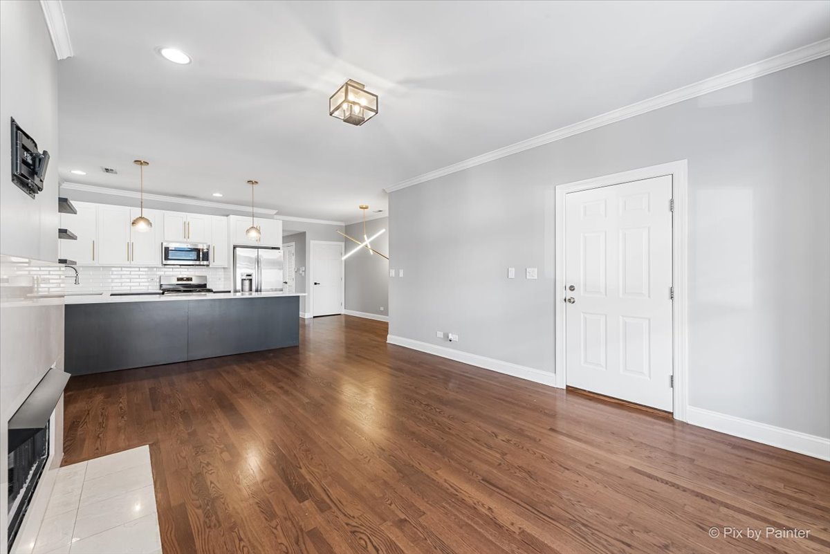 2846 N Halsted Street Unit: 2S