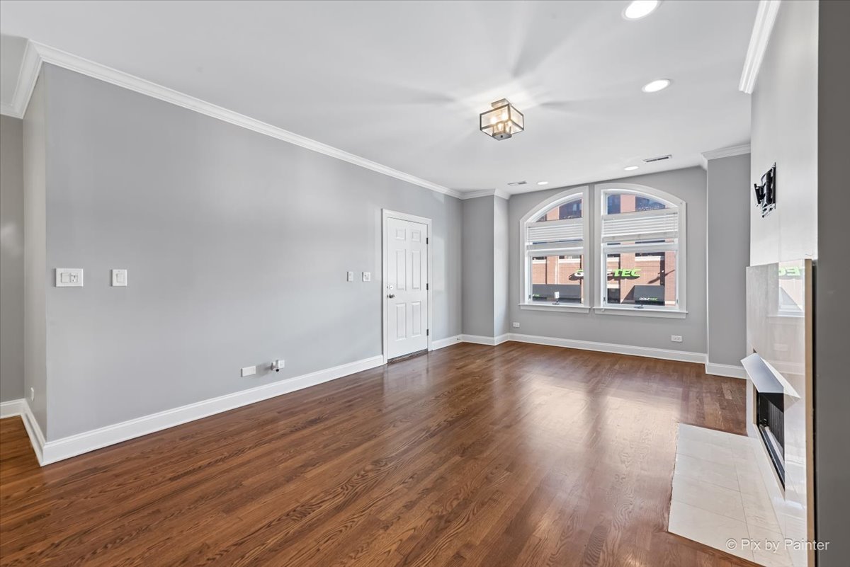 2846 N Halsted Street Unit: 2S