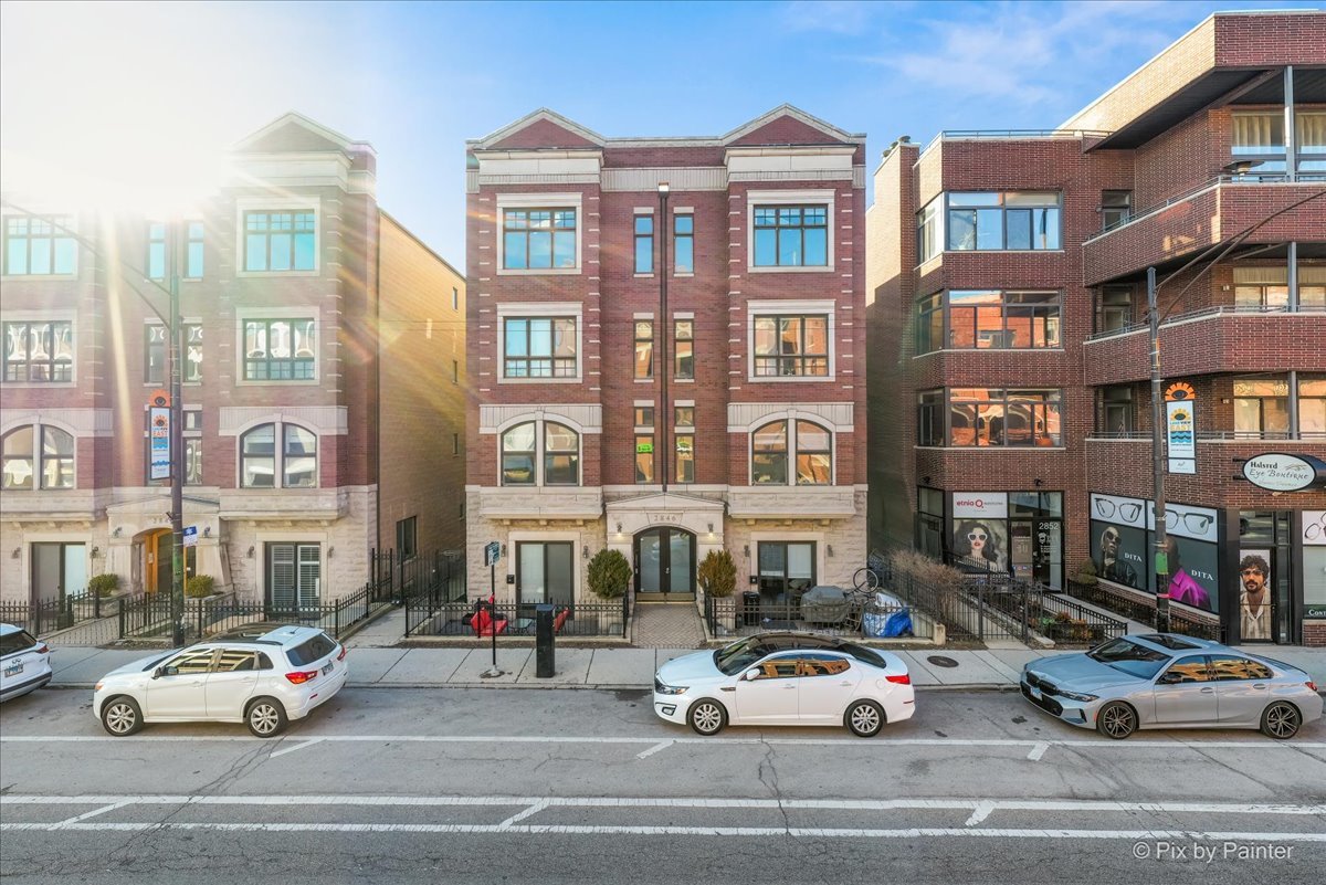 2846 N Halsted Street Unit: 2S
