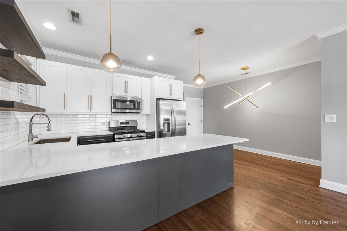 2846 N Halsted Street Unit: 2S