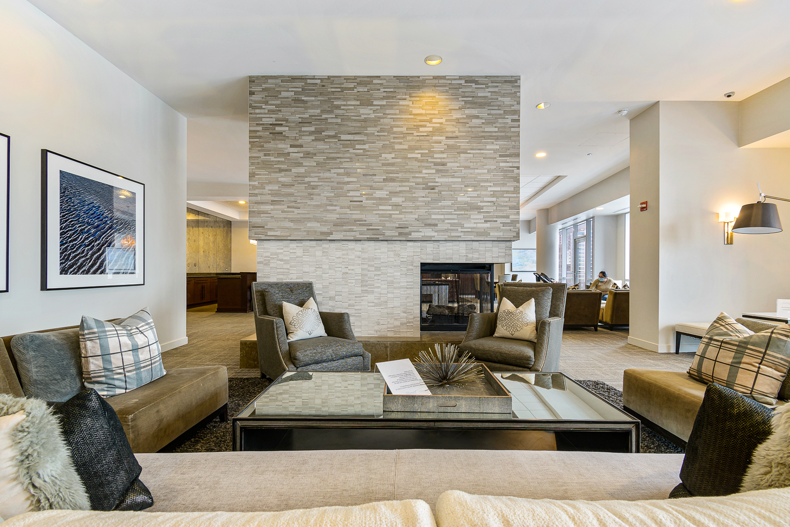 1201 S Prairie Avenue Unit: 3902