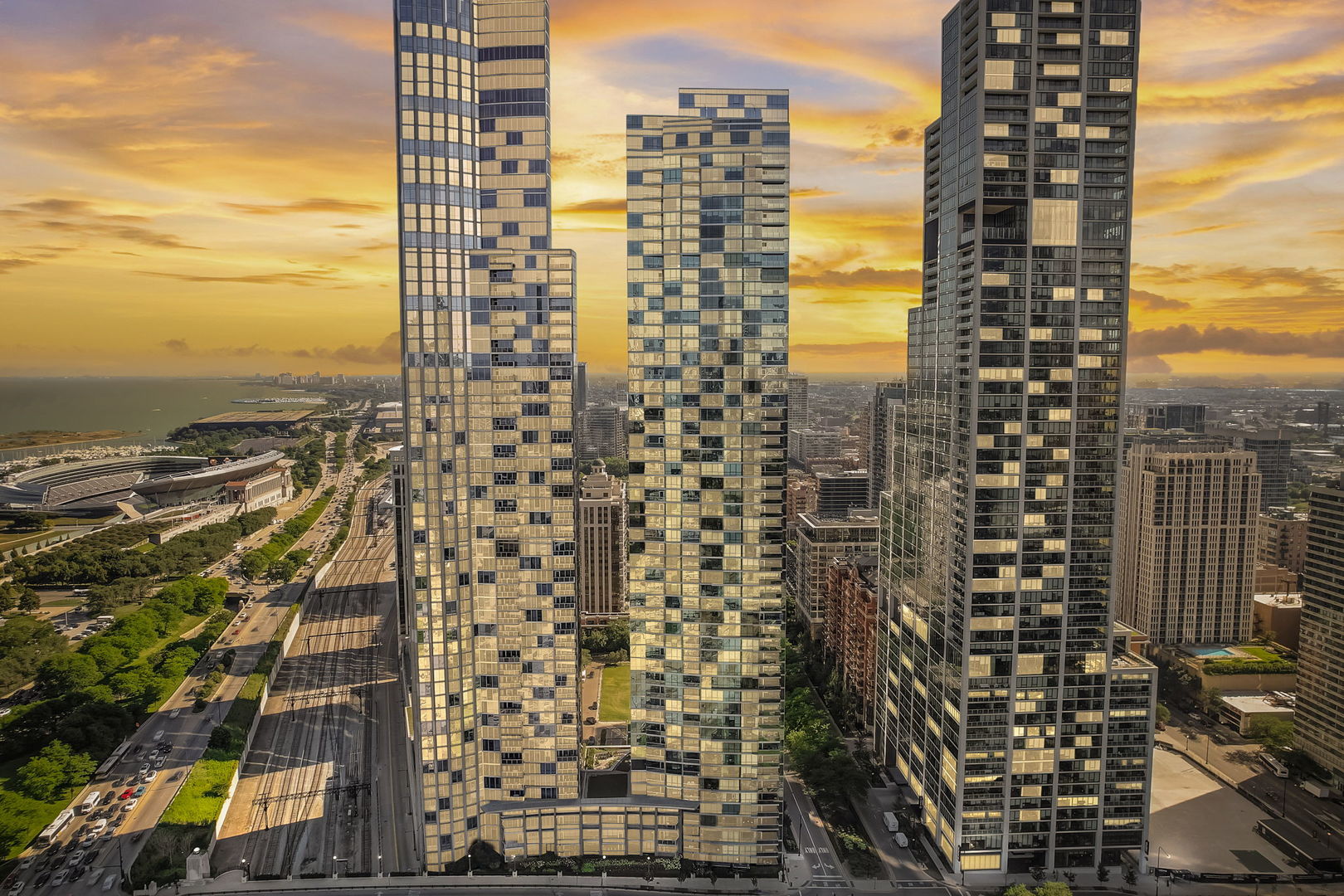 1201 S Prairie Avenue Unit: 3902