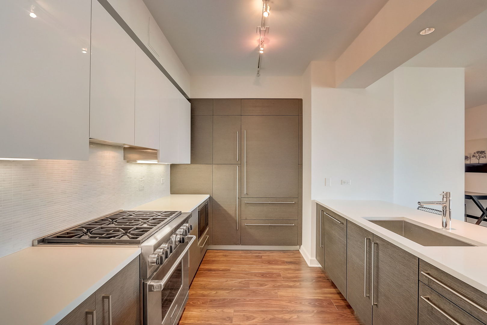 1201 S Prairie Avenue Unit: 3902