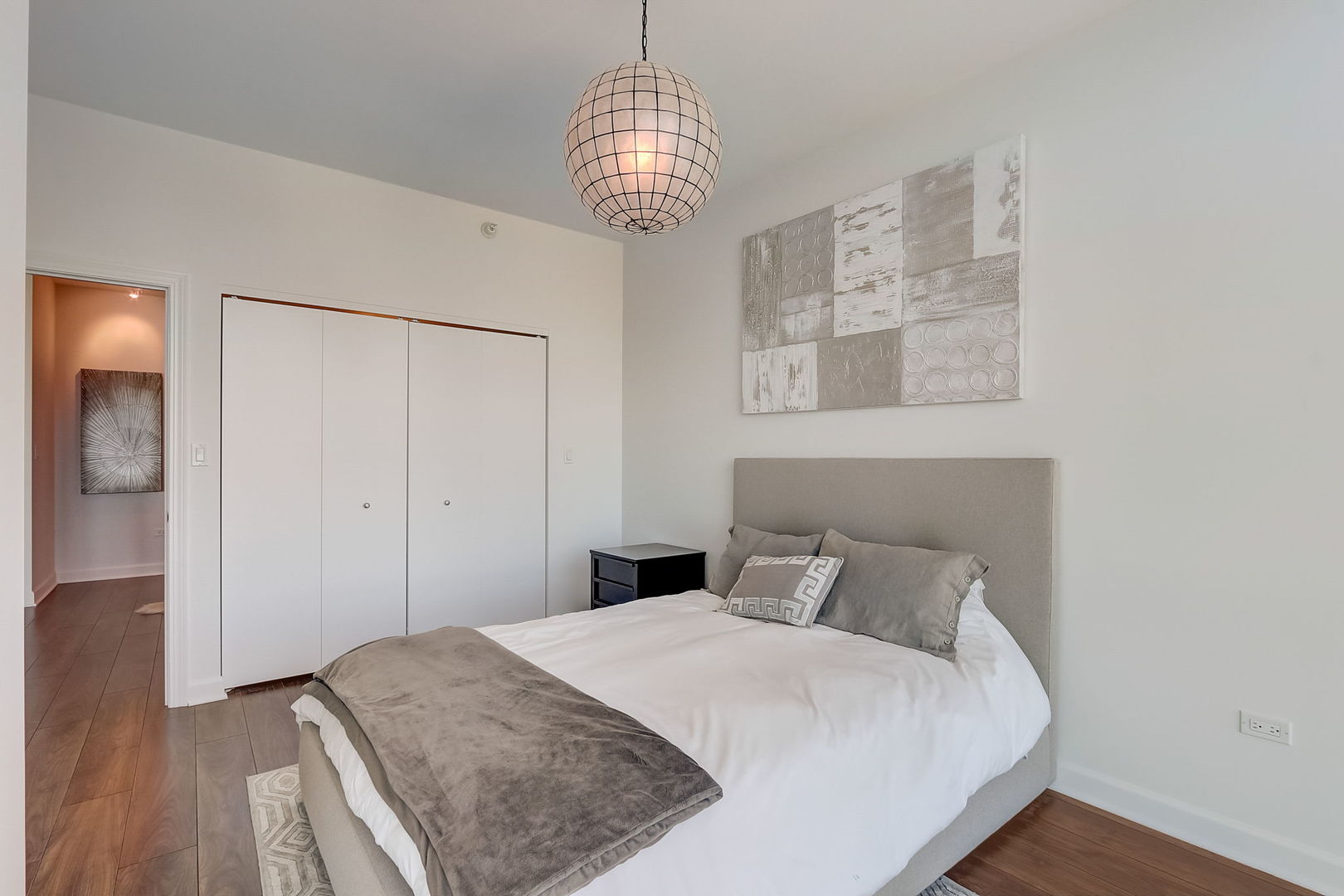 1201 S Prairie Avenue Unit: 3902