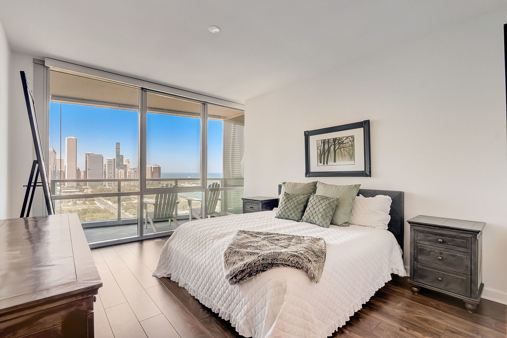 1201 S Prairie Avenue Unit: 3902