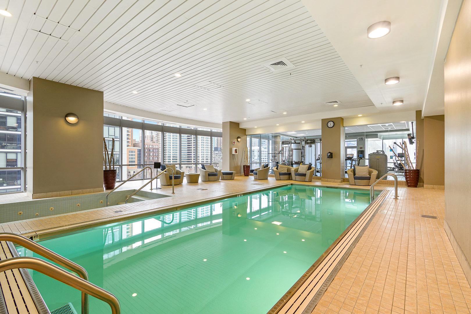 1201 S Prairie Avenue Unit: 3902