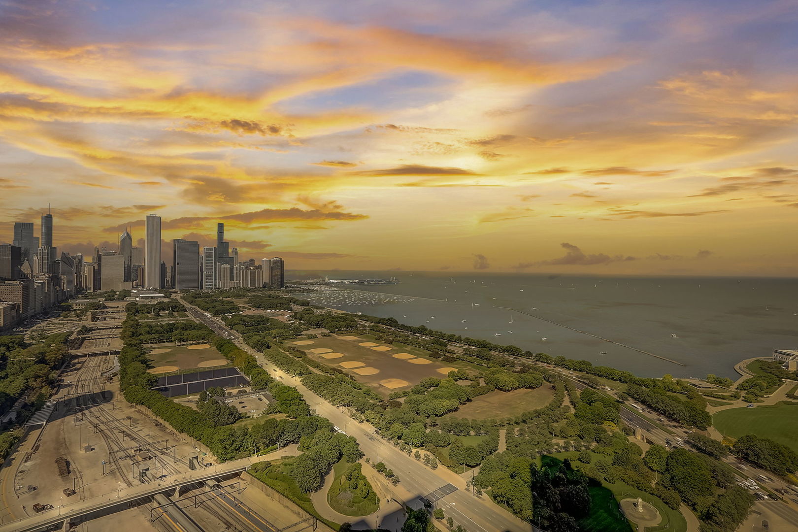 1201 S Prairie Avenue Unit: 3902