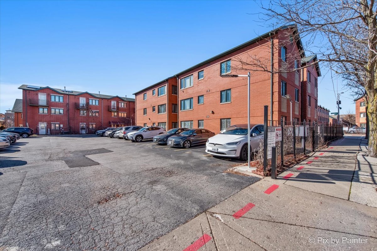 2101 S Tan Court Unit: 1R