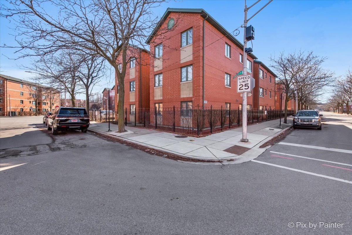 2101 S Tan Court Unit: 1R