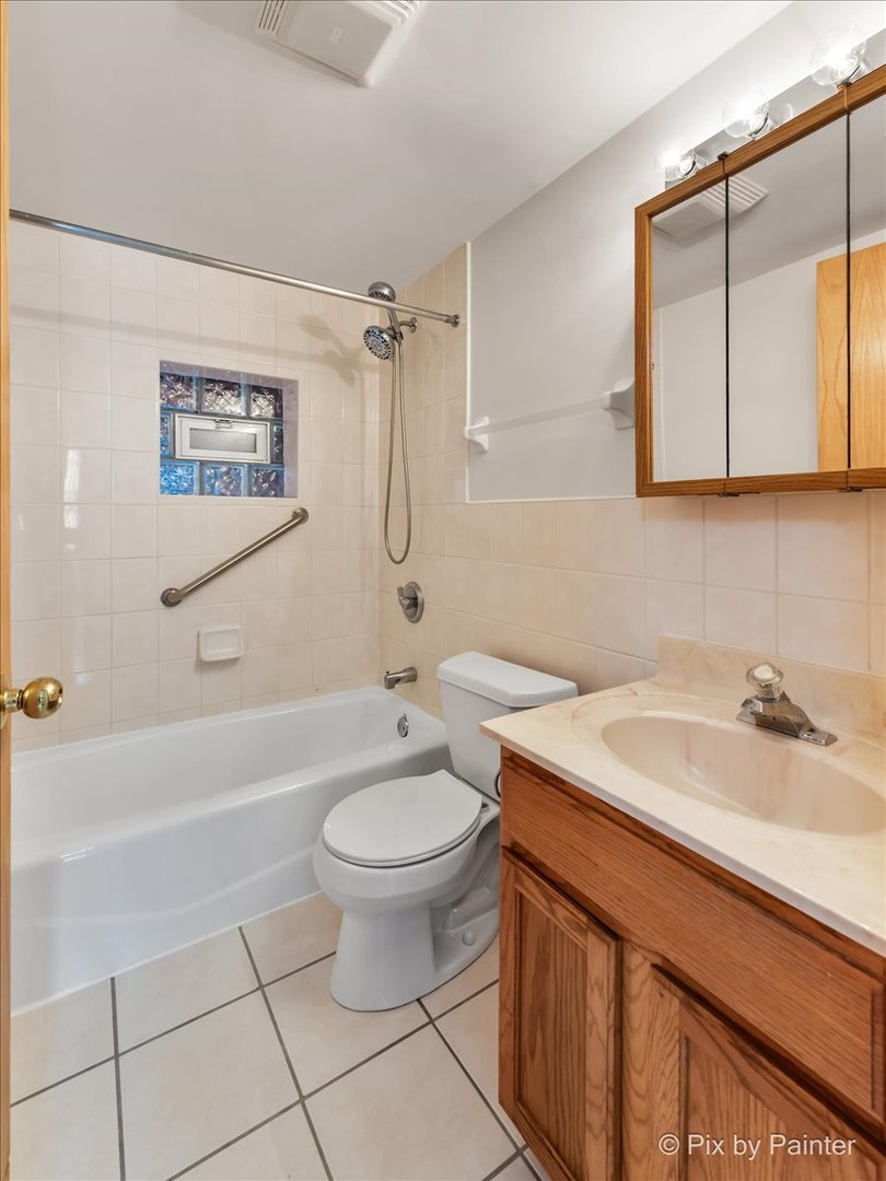 2101 S Tan Court Unit: 1R