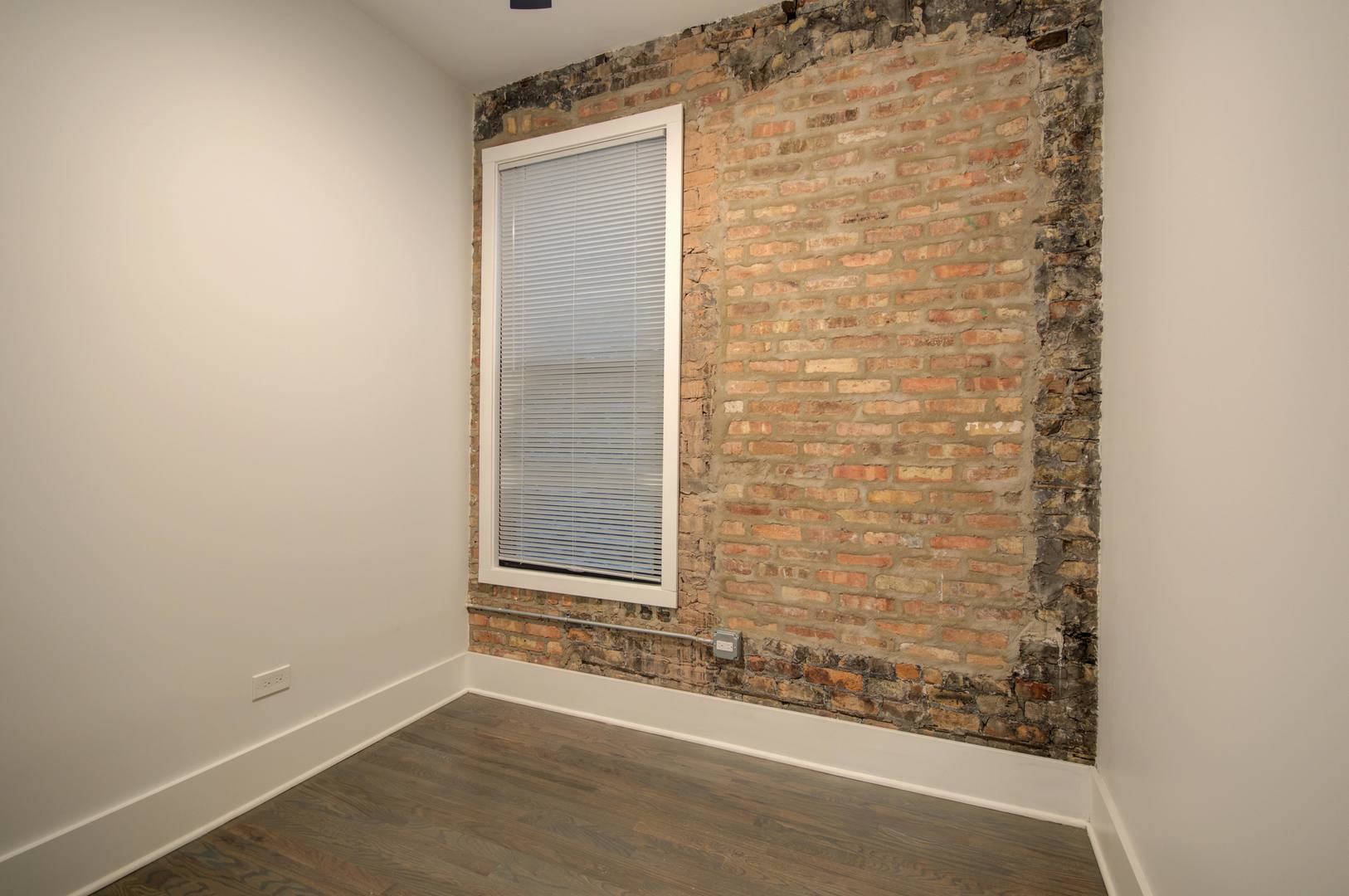 1917 S Racine Avenue Unit: 2F