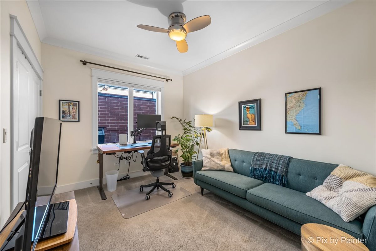 4007 N Paulina Street Unit: 4N