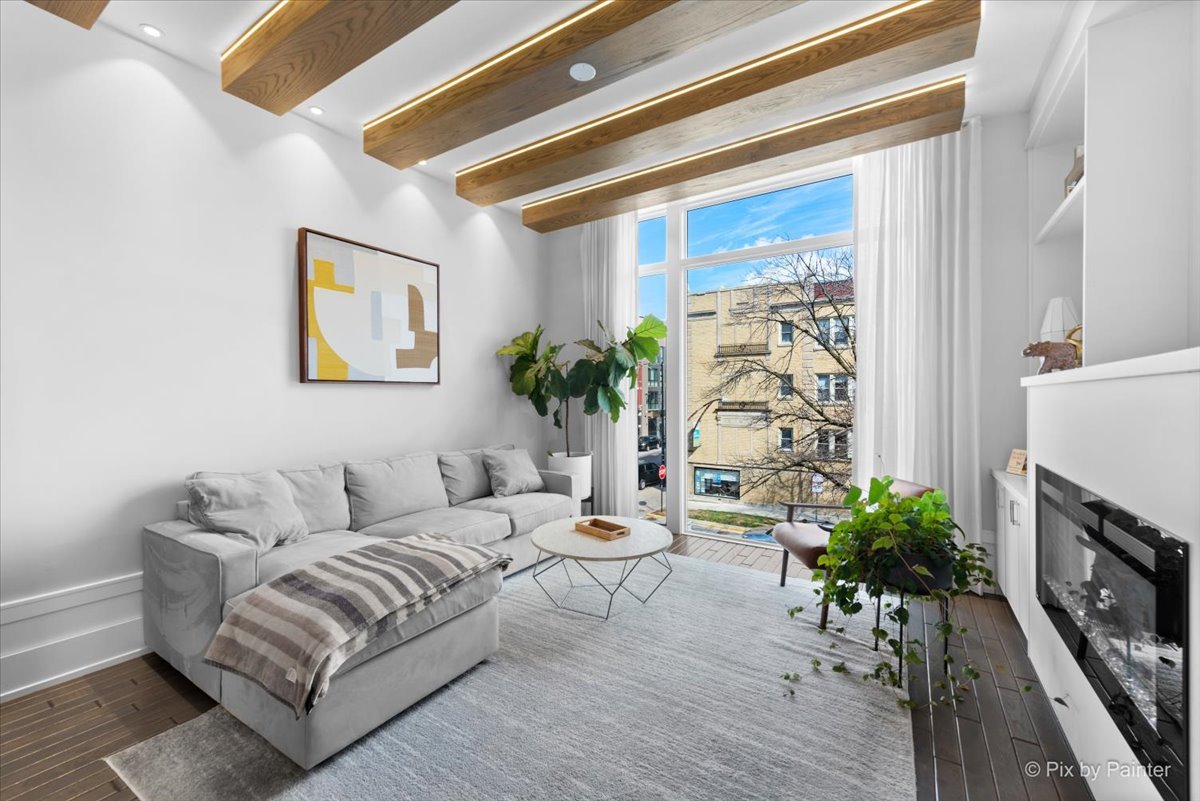 2756 N MAGNOLIA Avenue Unit: 2S