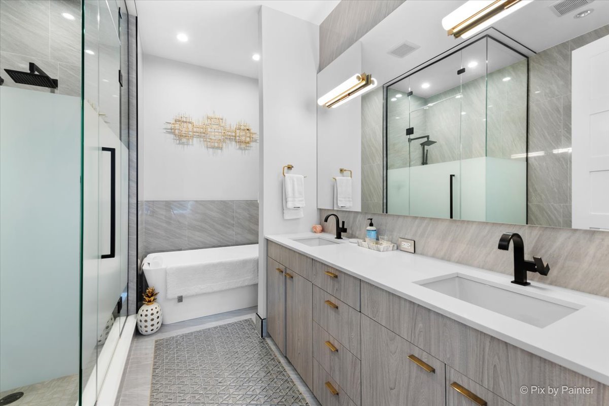2756 N MAGNOLIA Avenue Unit: 2S