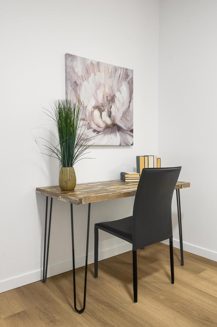 204 S Leavitt Street Unit: 203