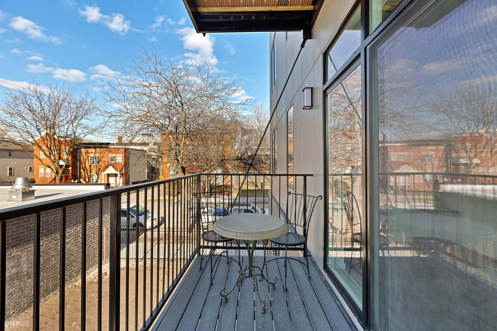 204 S Leavitt Street Unit: 203