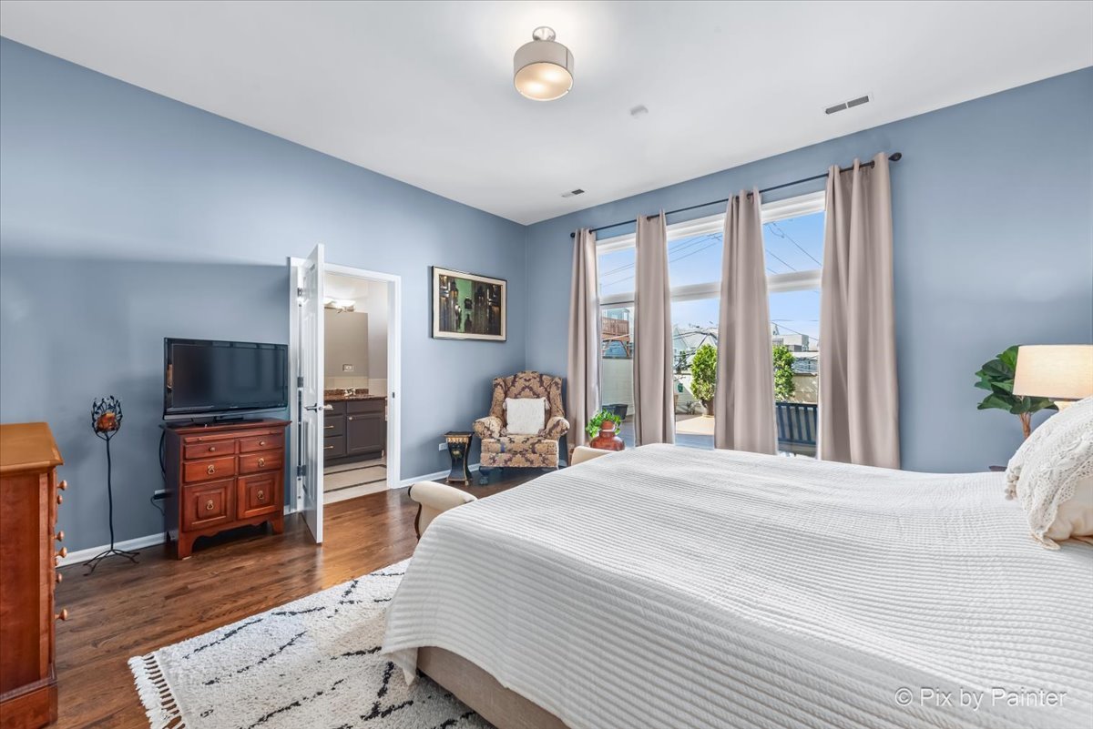 2846 N Southport Avenue Unit: 1S