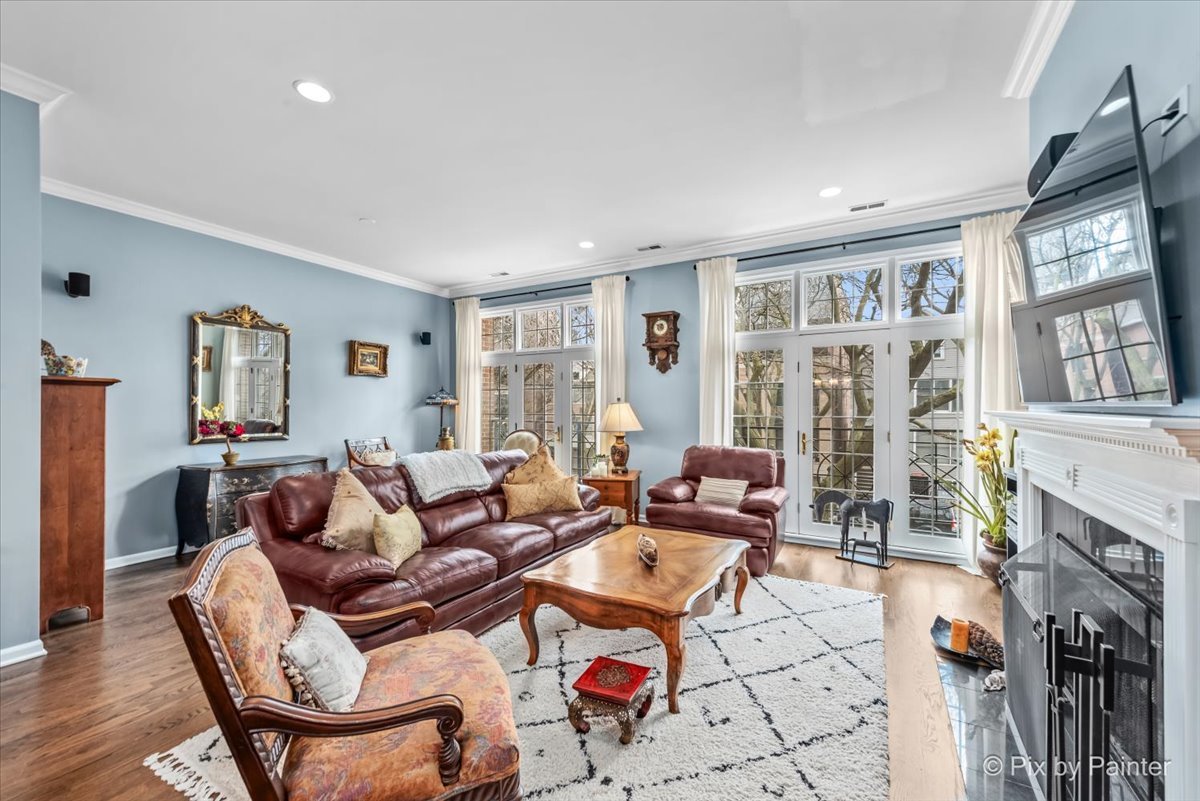 2846 N Southport Avenue Unit: 1S