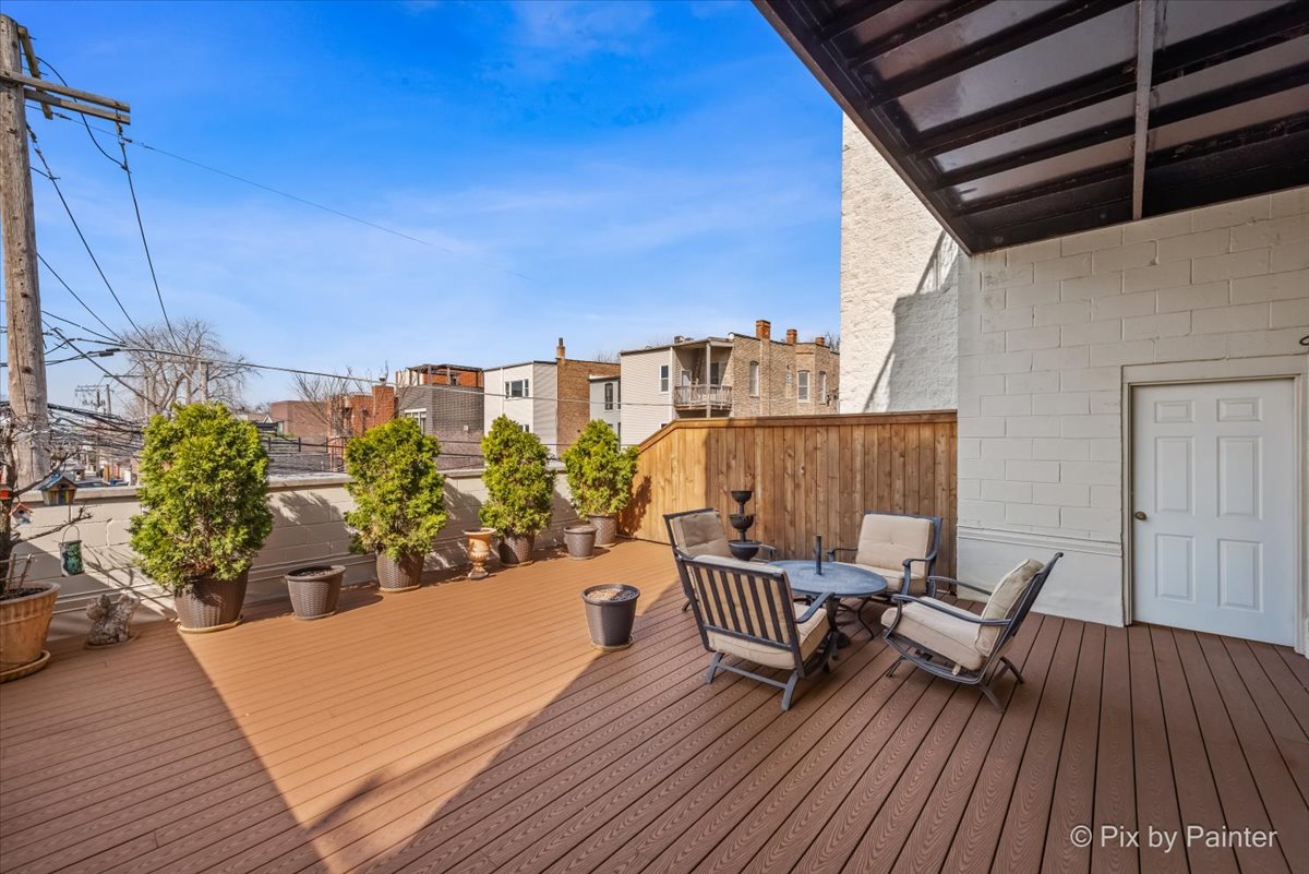 2846 N Southport Avenue Unit: 1S