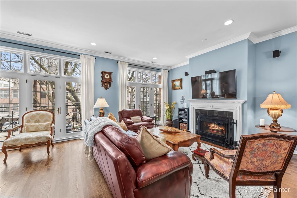 2846 N Southport Avenue Unit: 1S